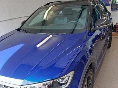 Usata VW T-Roc R-line 150 CV (110 kW) 2024 Blu SUV
