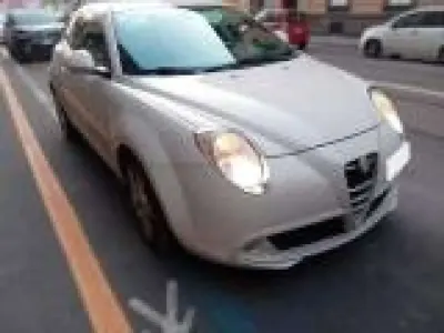 Usata Alfa Romeo MiTo Distinctive 120 CV (88 kW) 2011 Bianco Utilitaria