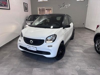 Bianco Usata 2017 Smart ForFour Passion Utilitaria | 12.900 € (Cara)