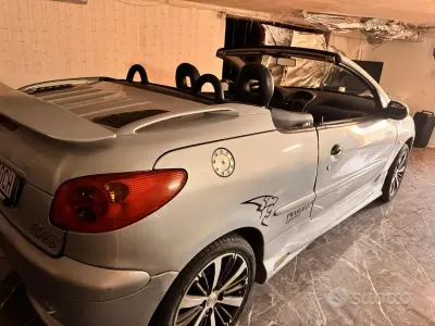 Usata Peugeot 206 109 CV (80 kW) 2003 Grigio Cabrio