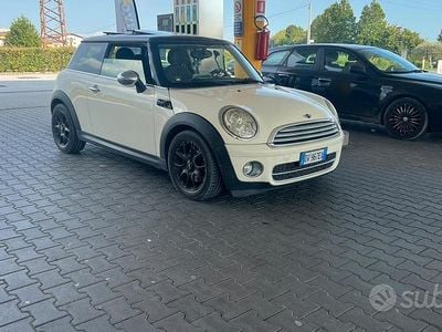 Usata Mini Cooper 109 CV (80 kW) 2009 Utilitaria