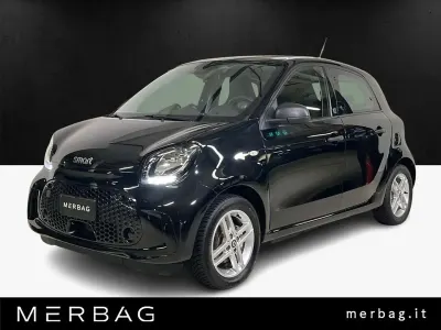 Usata Smart ForFour Electric Drive Pure 60 kW (82 CV) 2021 Nero Berlina