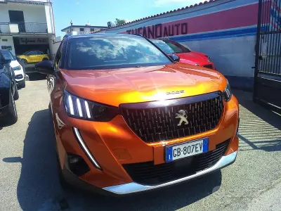 Usata Peugeot 2008 GT-line 131 CV (96 kW) 2020 Arancione SUV