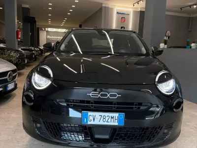 Usata Fiat 600 Icon 135 CV (99 kW) 2025 Nero SUV