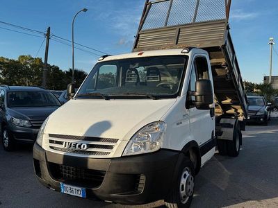 Usata Iveco Daily 96 CV (70 kW) 2007 Bianco