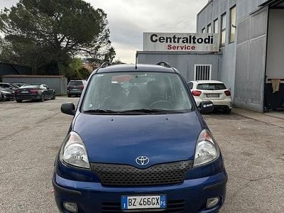 Second-hand Toyota Yaris Verso Sol 86 CP (63 kW) 2002 Albastru Monovolum