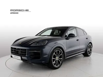Usata Porsche Cayenne 470 CV (345 kW) 2024 Blu/azzurro SUV