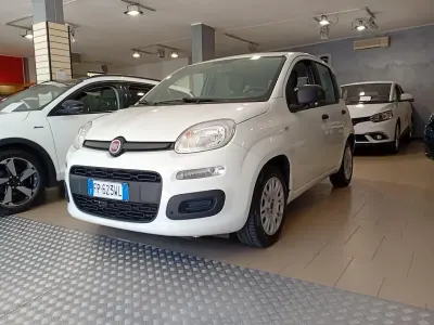 Usata Fiat Panda Easy 95 CV (69 kW) 2018 Bianco Utilitaria