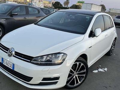 Usata VW Golf VII Highline 110 CV (80 kW) 2015 Berlina