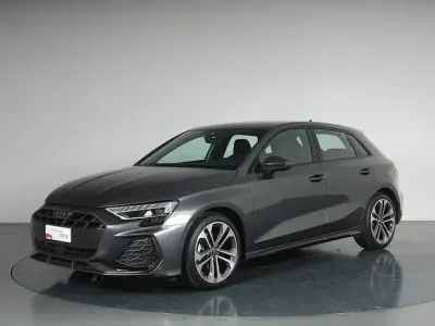 Usata Audi A3 S-Line 150 CV (110 kW) 2024 Grigio daytona perlato Berlina