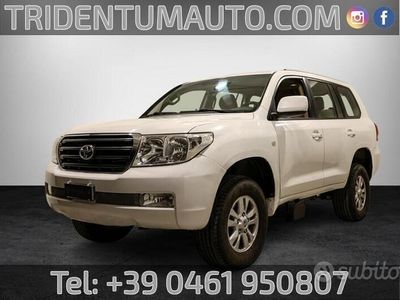 usata Toyota Land Cruiser V8 4.5 d-4d 8 posti