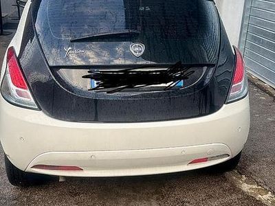 Usata Lancia Ypsilon 69 CV (50 kW) 2014 Bianco Utilitaria