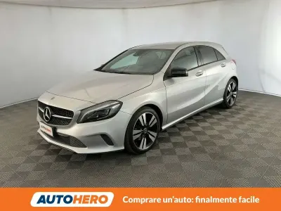 Usata Mercedes A180 109 CV (80 kW) 2018 Argento Berlina