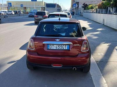 Usata Mini Cooper D 109 CV (80 kW) 2008 Marrone Utilitaria