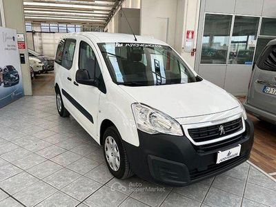 Usata Peugeot TePee Access 75 CV (55 kW) 2018 Bianco Monovolume