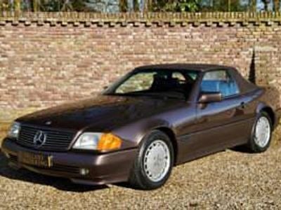 Begagnad Mercedes SL300 190 HK (139 kW) 1993 Brun Cab