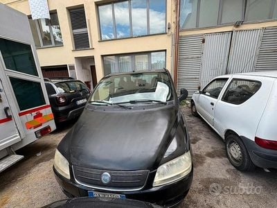 Usata Fiat Multipla 120 CV (88 kW) 2006 Nero Monovolume