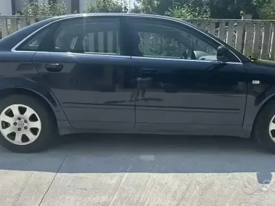 Usata Audi A4 130 CV (95 kW) 2002 Bluazzurro Berlina
