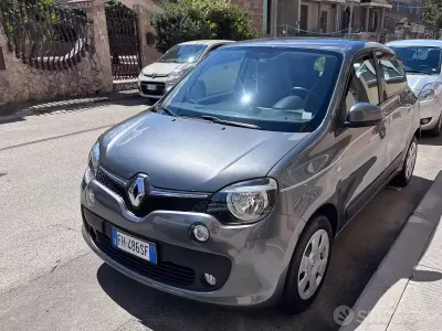Usado Renault Twingo 69 HP (50 kW) 2017 Cinzento Citadino