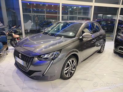 Usata Peugeot 208 Allure 102 CV (75 kW) 2020 Grigio Utilitaria