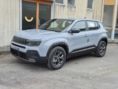 Nuevo Jeep Avenger Longitude 101 CV (74 kW) 2026 Concrete SUV