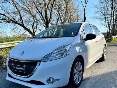 usata Peugeot 208 1.4 68cv PASSAGGIO COMPRESO NEL PREZZO