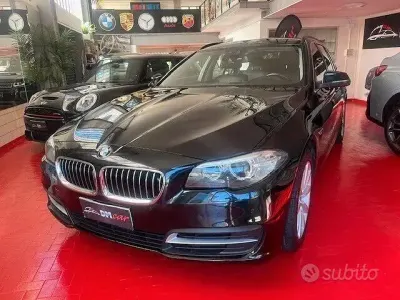 Usata BMW 520 Luxury Line 184 CV (135 kW) 2015 Nero Station wagon