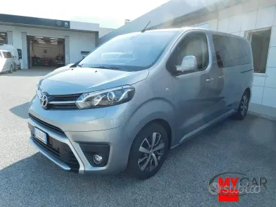 Usata Toyota Proace Verso Luxury 177 CV (130 kW) 2021 Grigio Station wagon