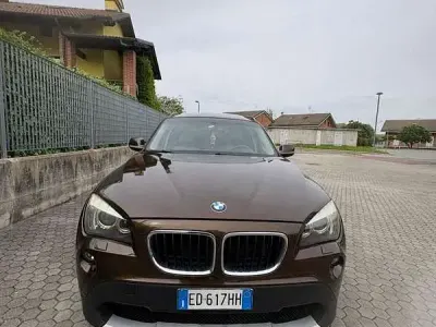 Usata BMW X1 177 CV (130 kW) 2010 Marrone SUV