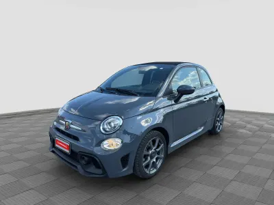 Usata Abarth 595C 146 CV (107 kW) 2021 Grigio pista Cabrio