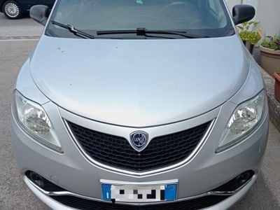 Usata Lancia Delta 60 CV (44 kW) 2018 Grigio Utilitaria