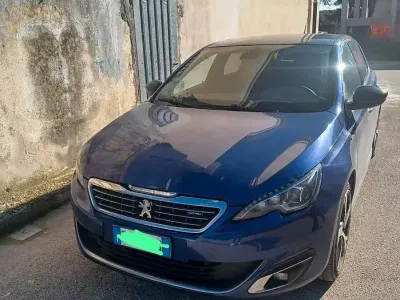 Usata Peugeot 308 GT-line 120 CV (88 kW) 2017 Berlina