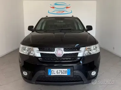 Usata Fiat Freemont 140 CV (102 kW) 2012 Blu SUV