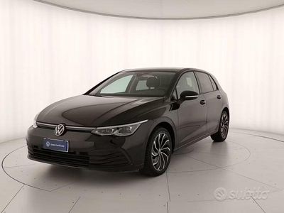 Occasion VW Golf VIII Life 110 ch (80 kW) 2023 Noir Berline
