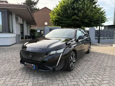 Usata Peugeot 308 Allure 131 CV (96 kW) 2022 Nero Station wagon