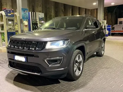 Usata Jeep Compass 140 CV (102 kW) 2019 Grigio SUV