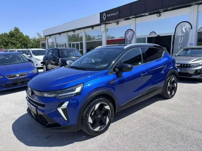 Usata Renault Captur Techno 101 CV (74 kW) 2025 Blu/azzurro SUV