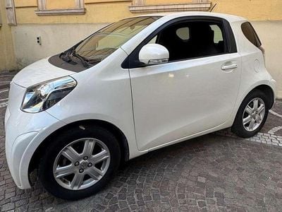 Usata Toyota iQ 68 CV (50 kW) 2009 Bianco Utilitaria