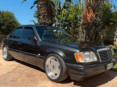Usata Mercedes E250 AMG 126 CV (92 kW) 1991 Berlina