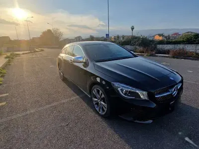 Begagnad Mercedes CLA200 Shooting Brake 136 HK (100 kW) 2016 Svart Kombi