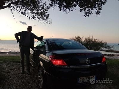 Usata Opel Astra 150 CV (110 kW) 2007 Nero Coupé