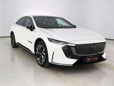 Nuova Mazda 6e Takumi-Line 189 kW (258 CV) 2026 Snowfalke white pearlescent Berlina