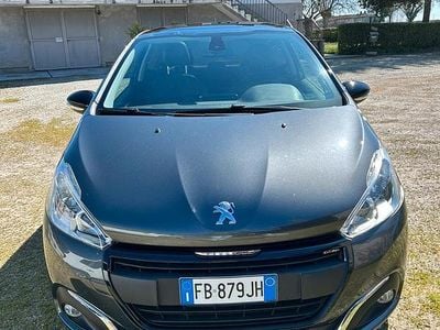 Usata Peugeot 208 GT-line 110 CV (80 kW) 2015 Grigio Utilitaria