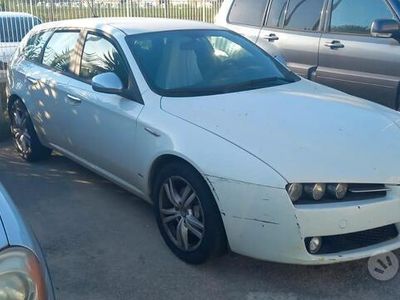usata Alfa Romeo 159 2.0 JTDm 136 CV Sportwagon Distinctive (AUTO IN CONTO VENDITA)