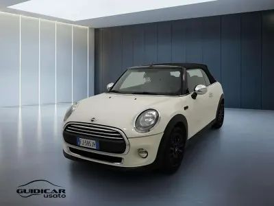 Usata Mini One Cabriolet 102 CV (75 kW) 2017 Beige Cabrio