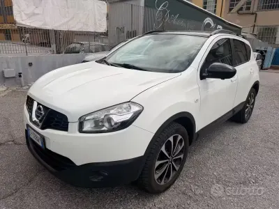 Gebraucht Nissan Qashqai Visia 110 PS (80 kW) 2013 Weiß SUV