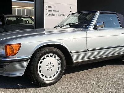 Usata Mercedes SL380 204 CV (150 kW) 1983 Blu/azzurro Cabrio