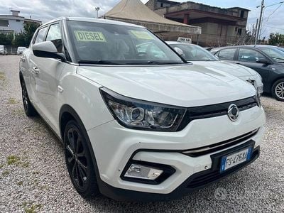 Usata Ssangyong (KGM) Tivoli 116 CV (85 kW) 2019 Bianco SUV