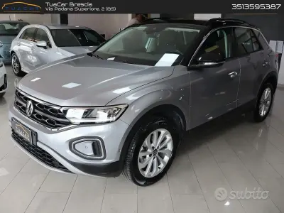 Usata VW T-Roc Life 150 CV (110 kW) 2022 Grigio SUV