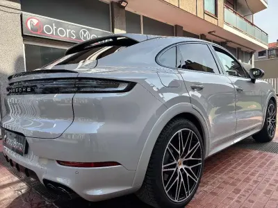 Usata Porsche Cayenne 354 CV (260 kW) 2024 Grigio SUV